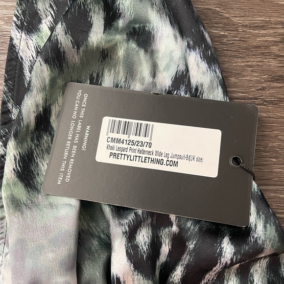 PrettyLittleThing Khaki Leopard Print Halterneck Wide Leg Jumpsuit - Picture 5 of 8